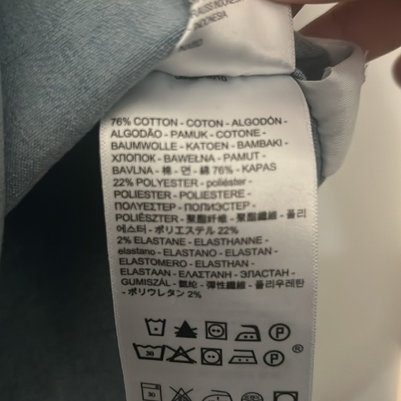 Levi’s Denim Shirt. Heavier weight fabric Light/Faded Blue - Picture 6 of 10